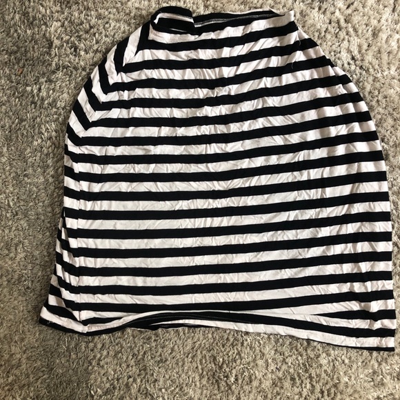 Itzy Ritzy car seat/ nursing cover - Picture 3 of 3